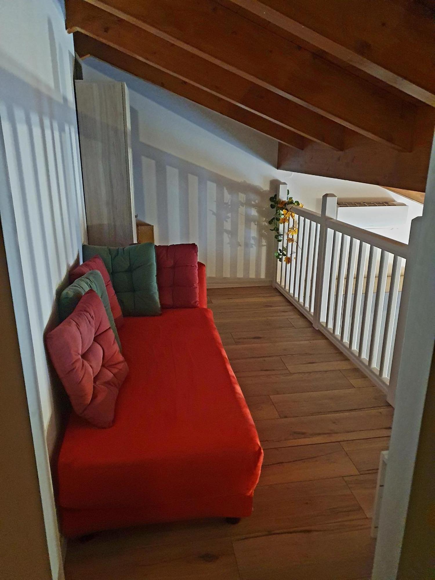 Dimora Chiaretta Apartment Caronno Pertusella Bagian luar foto